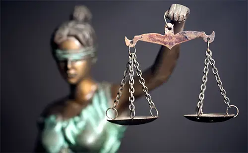 justice_02.webp